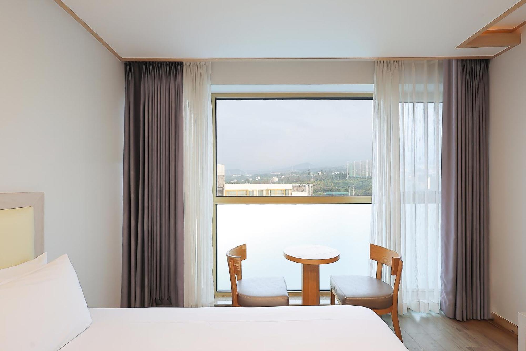 Shin Shin Hotel Jeju City エクステリア 写真