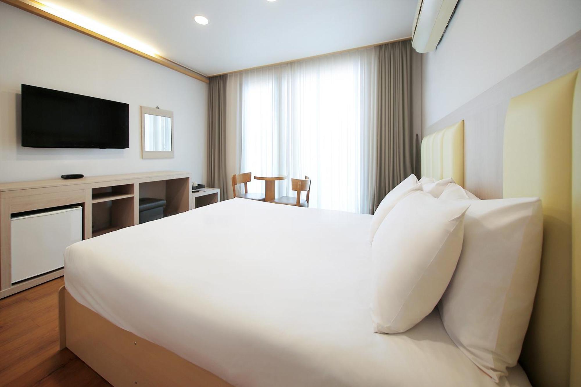 Shin Shin Hotel Jeju City エクステリア 写真